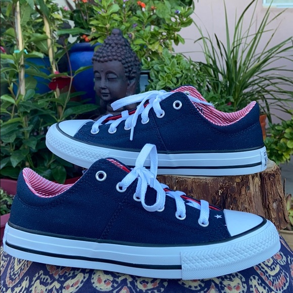 ⭐️ New Stars and Stripes Converse Sneakers Sz 6.5 - Picture 10 of 11